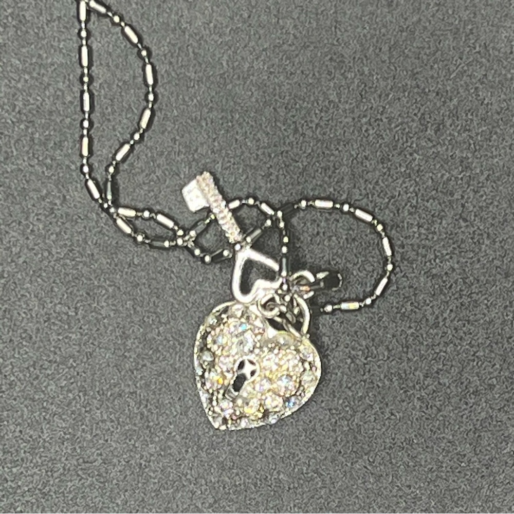 Silver tone heart lock and key necklace crystal pave pendant charm necklace - Picture 8 of 8